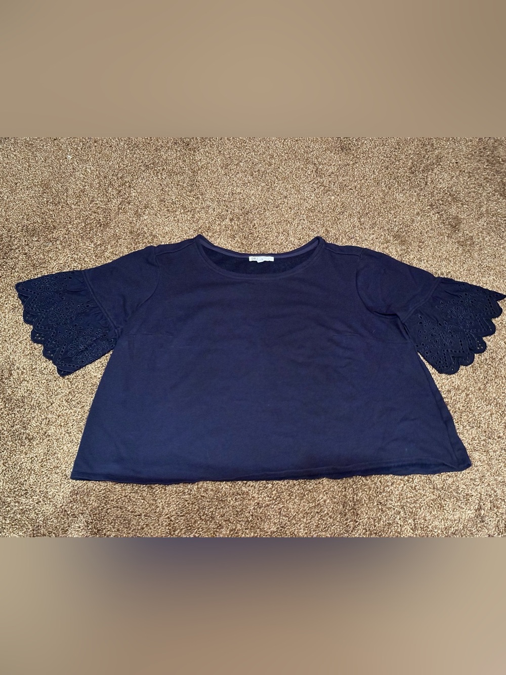 DR2 Navy Eyelet Flutter Sleeve Top size 1X